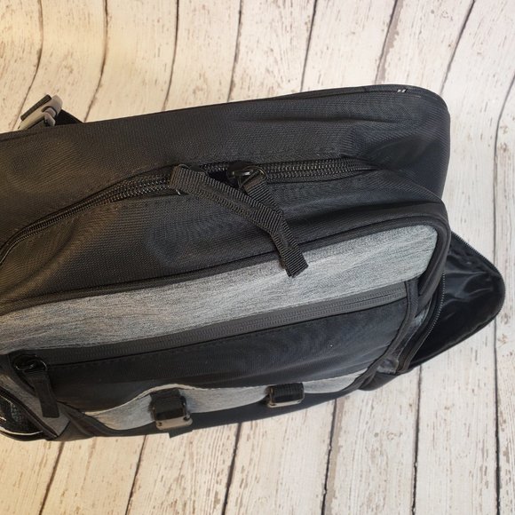 Eddie Bauer Atlas Backpack Black with Insulated side pouch, Magnetic closure - Picture 13 of 16